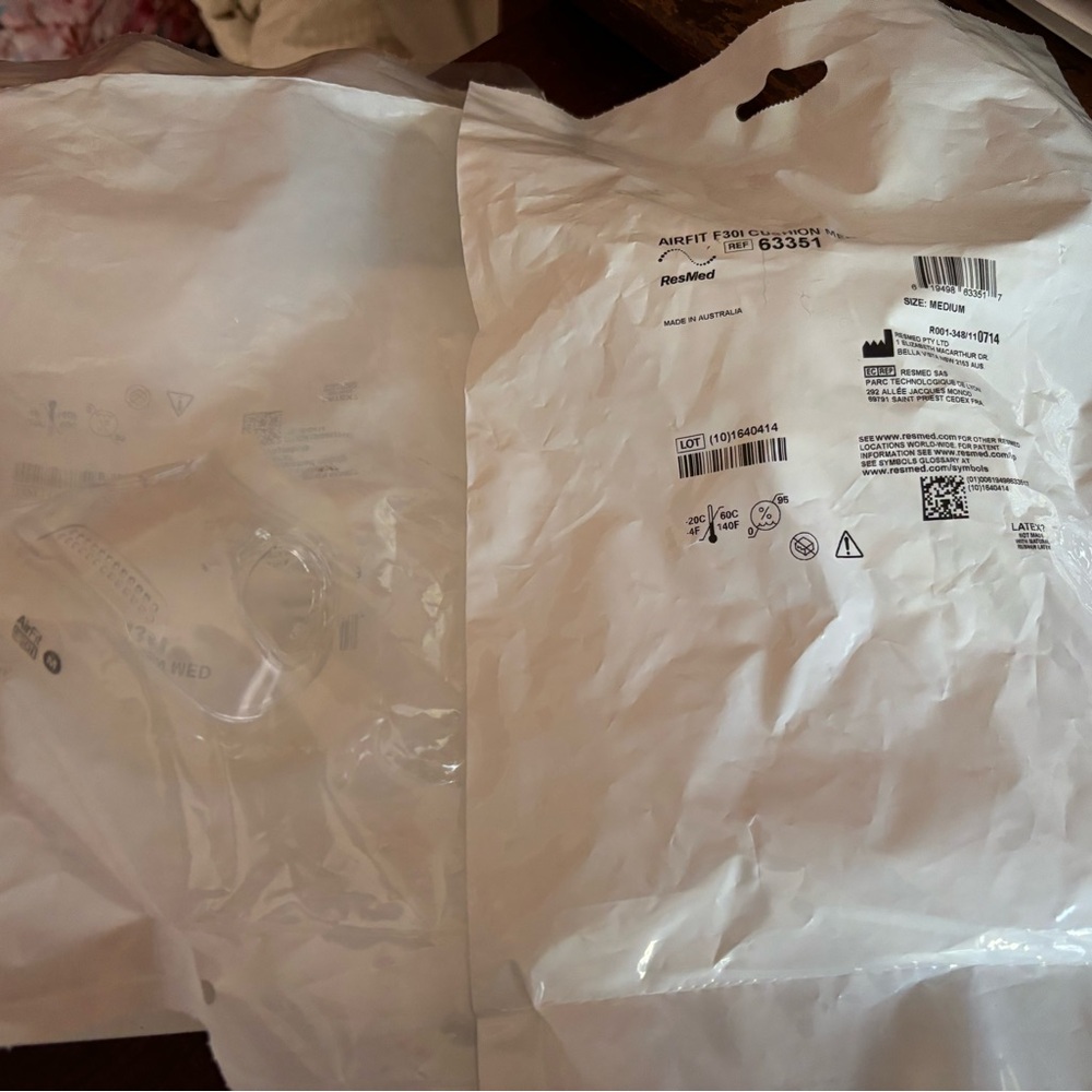 2 ResMed AirFit F30i Cushion medium